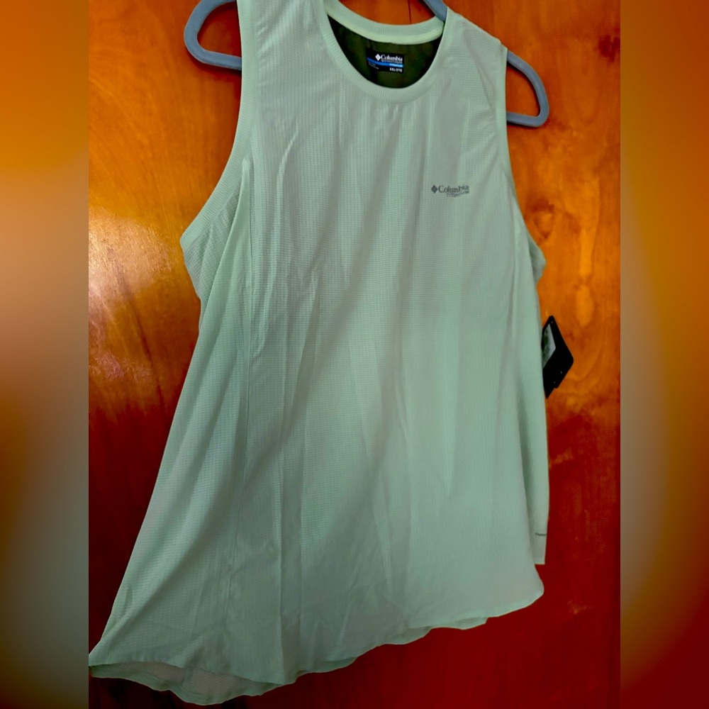 Ultra Lightweight Workout Top with Built-In Bra